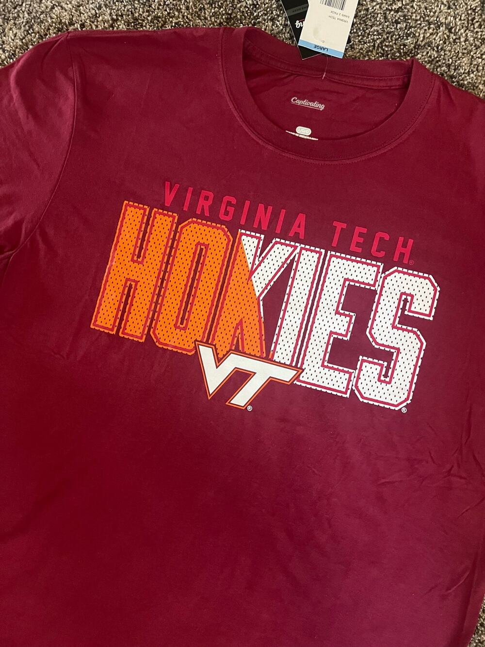 Captivating Large NCAA Virginia Tech Hokies Red T-Shirt (NWT)